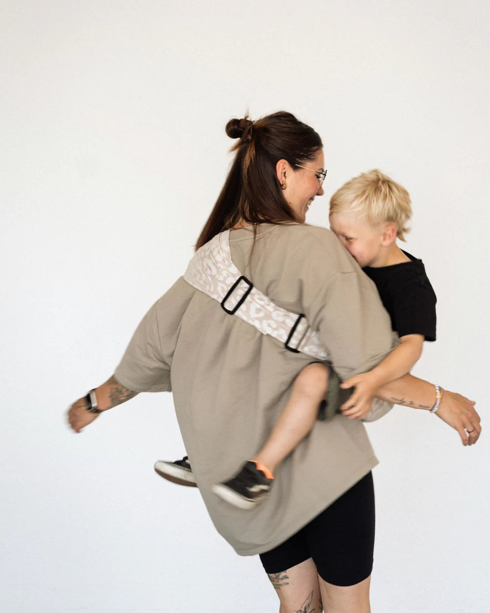 Qookie Go Hüfttrage Leo Beige